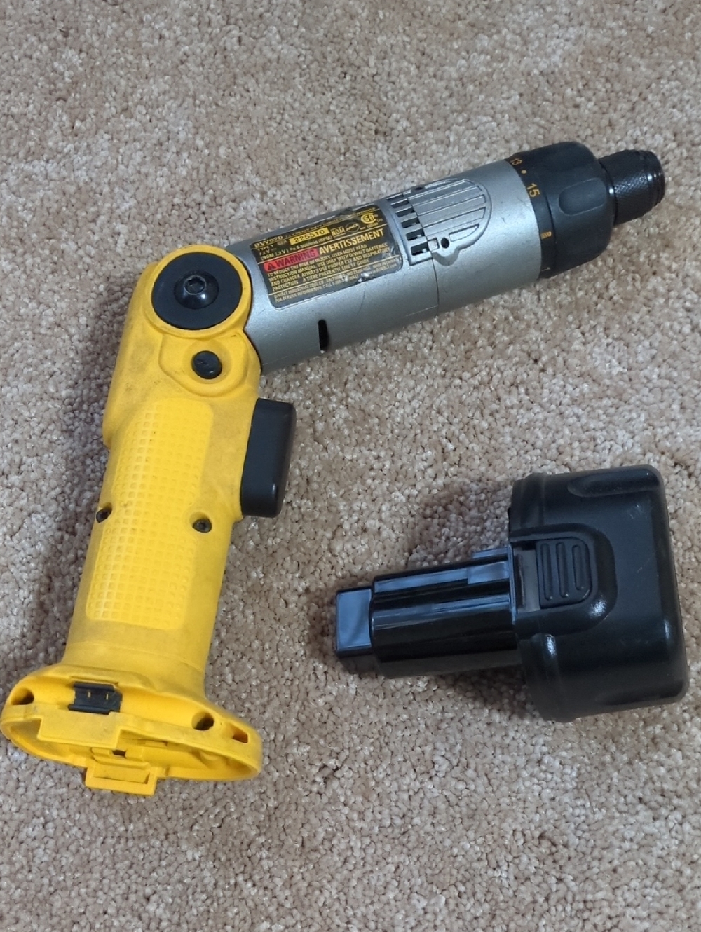 DeWalt DW920 7.2V Cordless Screwdriver With Battery